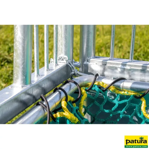 Frame voor voerbesparend net naar vierkante ruif met veiligheidspalissade